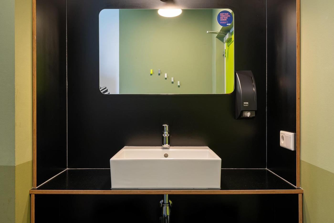 Habitación para 6 personas con baño privado y ducha